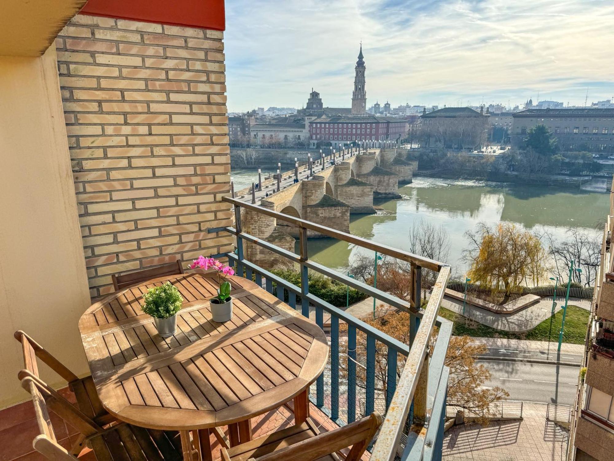 El Puente Del Pilar Comotucasa Сарагоса Екстер'єр фото