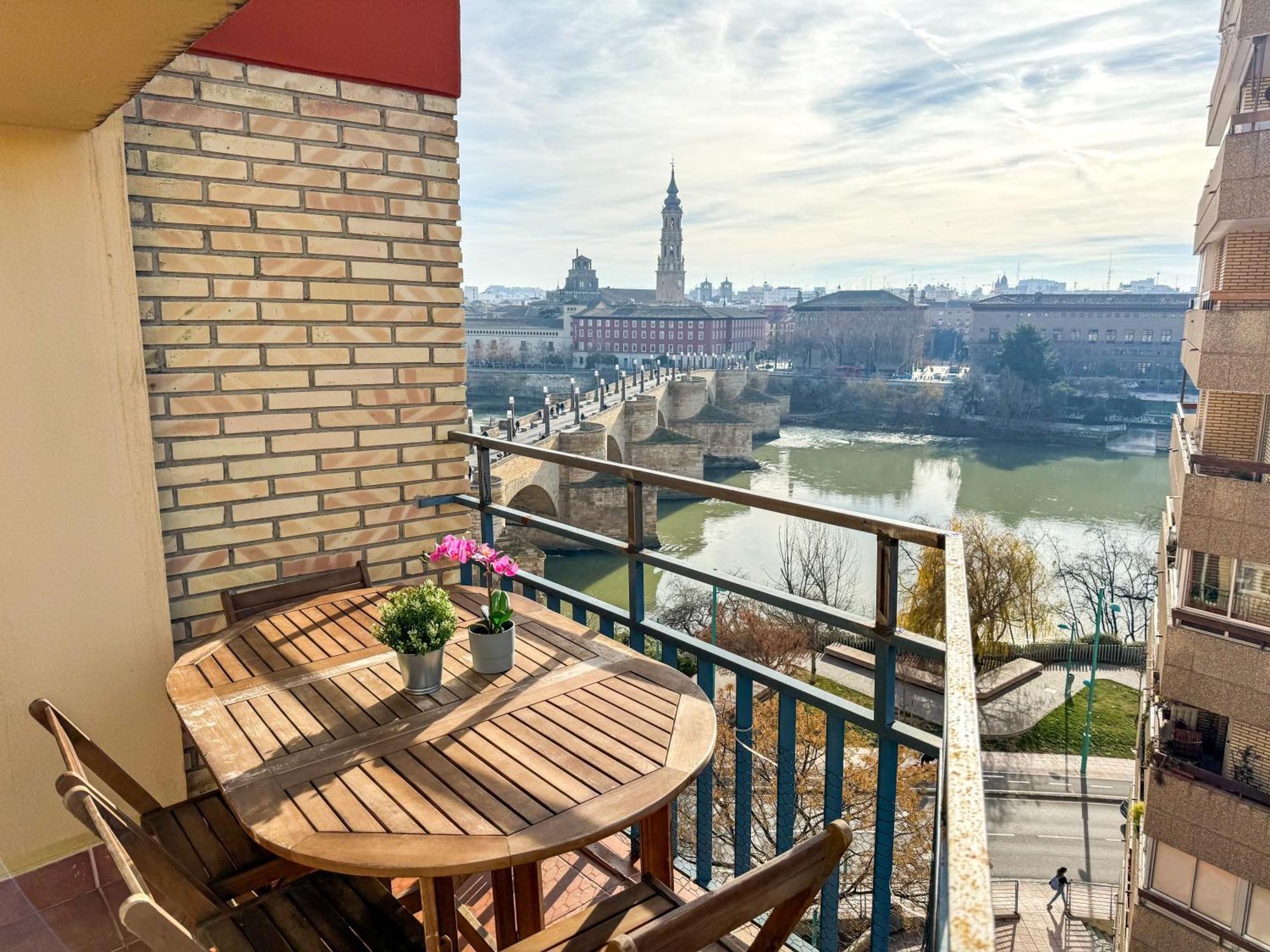 El Puente Del Pilar Comotucasa Сарагоса Екстер'єр фото